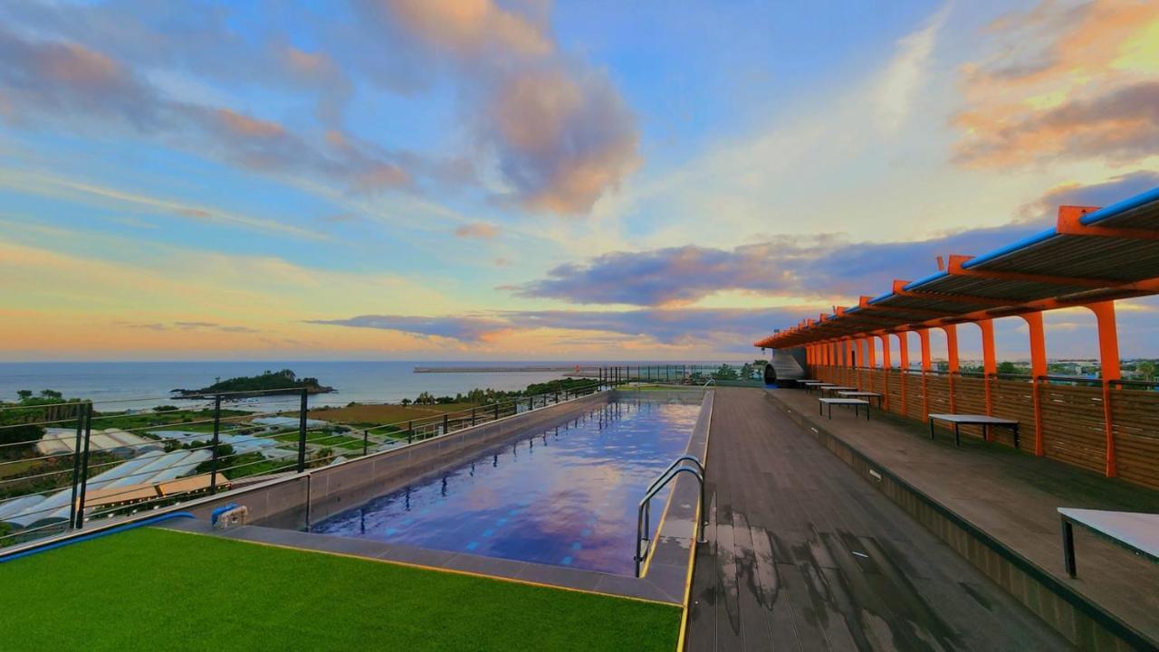 Gladsheim Hotel Seogwipo Exterior foto