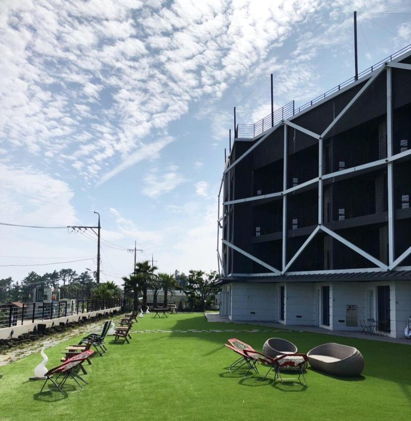 Gladsheim Hotel Seogwipo Exterior foto